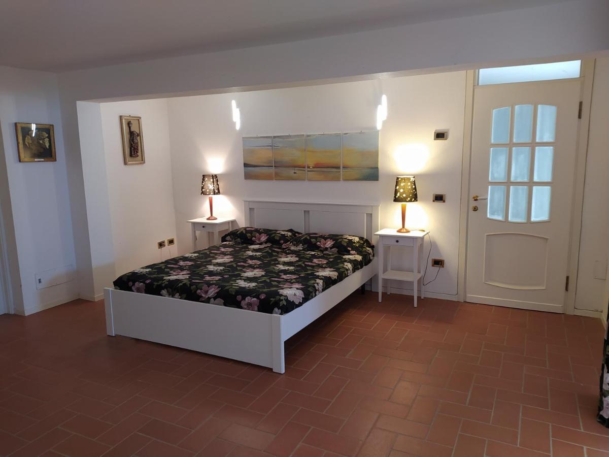 Villa Tra Mare E Bosco Nella Splendida Quercianella Extérieur photo
