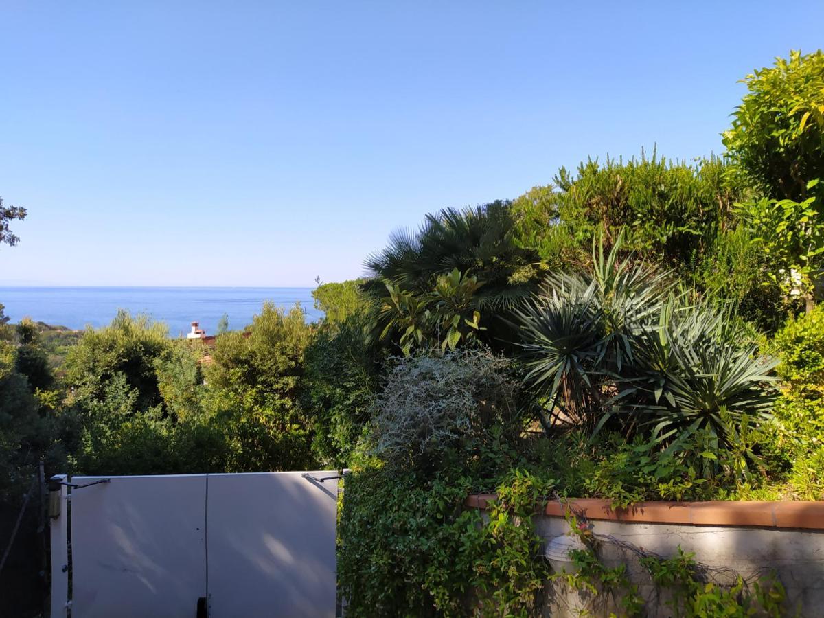 Villa Tra Mare E Bosco Nella Splendida Quercianella Extérieur photo