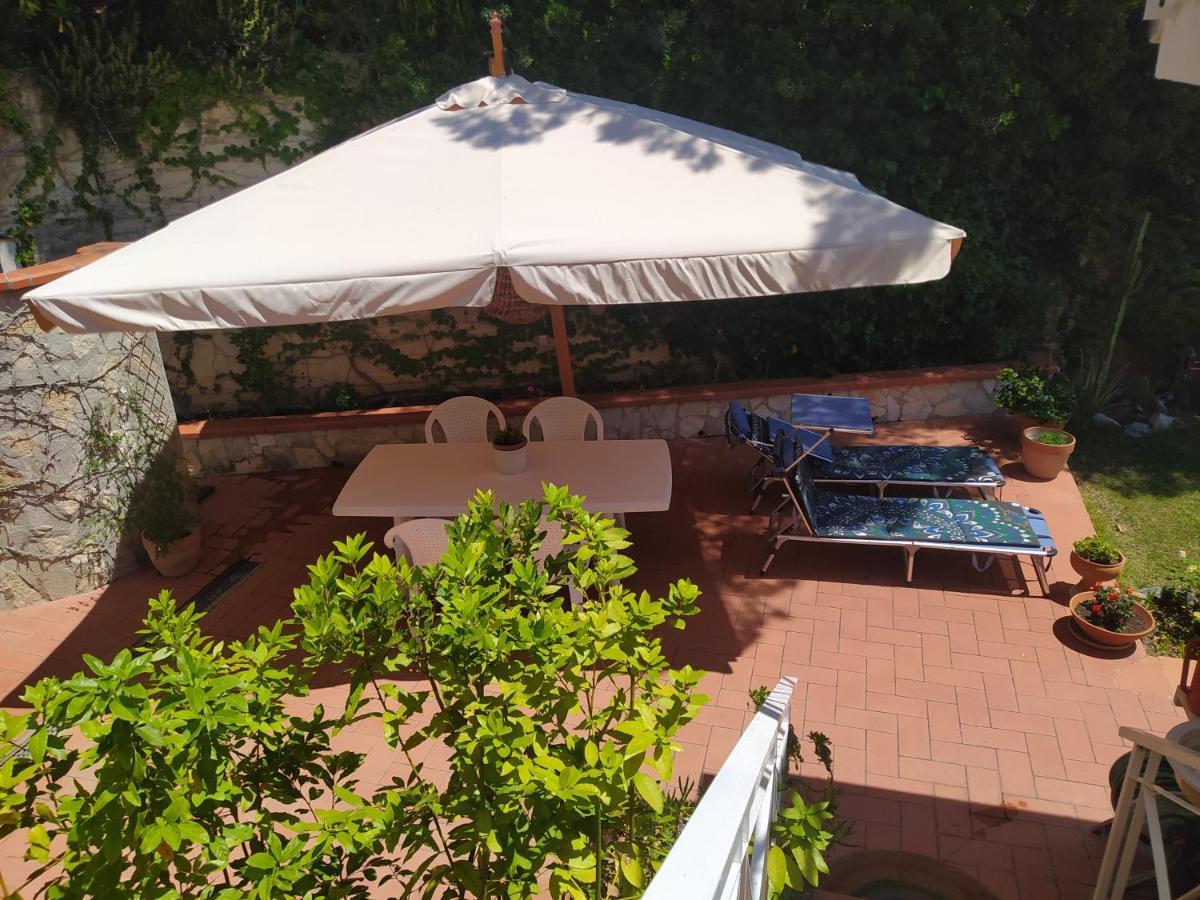 Villa Tra Mare E Bosco Nella Splendida Quercianella Extérieur photo