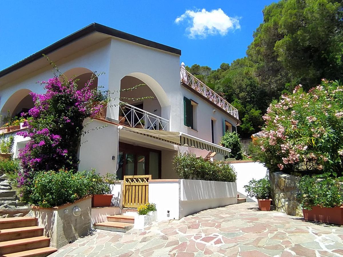 Villa Tra Mare E Bosco Nella Splendida Quercianella Extérieur photo